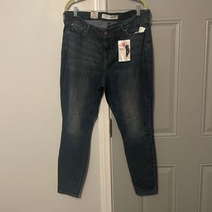Levi’s Strauss skinny jeans